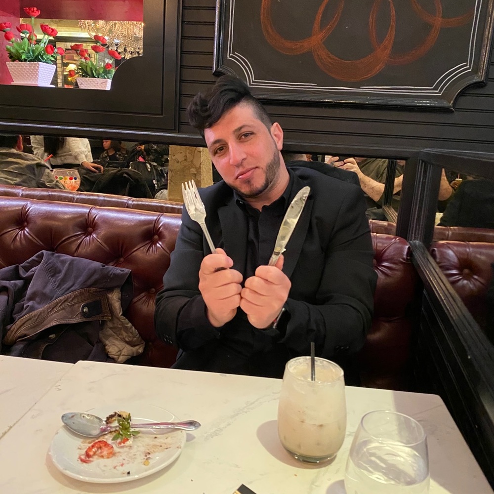 Meet your Posher, Adham